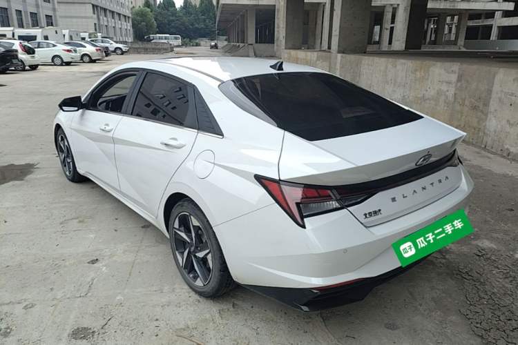 Used Hyundai Elantra 2022 1.5L CVT GLX Elite Edition Rear Left 45 Deg