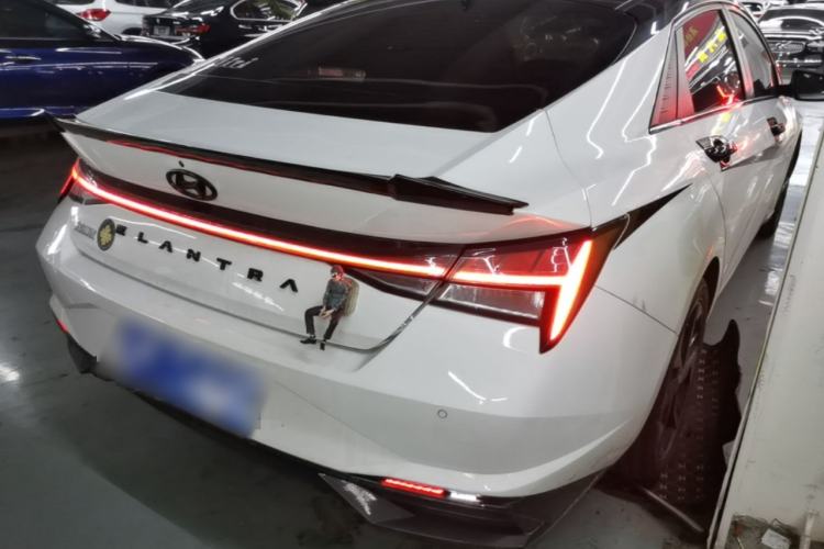 Used Hyundai Elantra 2022 1.5L CVT LUX Prestige Edition Rear Right 45 Deg