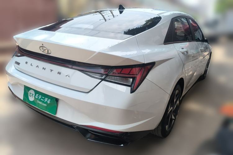 Used Hyundai Elantra 2022 1.5L CVT LUX Prestige Edition Rear Right 45 Deg