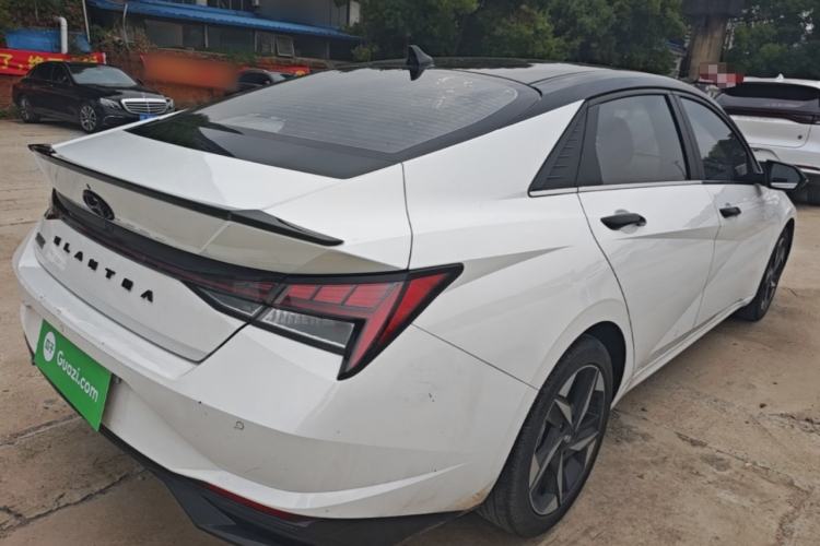 Used Hyundai Elantra 2022 1.5L CVT LUX Prestige Edition Rear Right 45 Deg