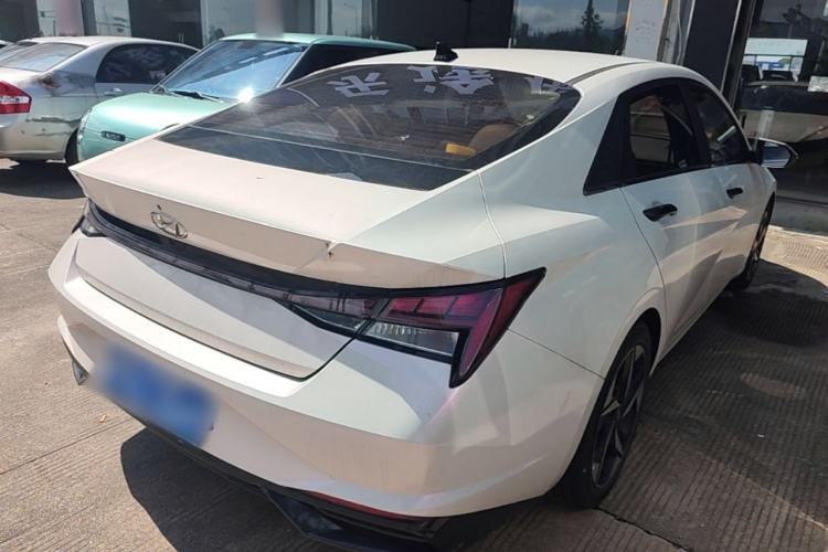 Used Hyundai Elantra 2022 1.5L CVT LUX Prestige Edition Rear Right 45 Deg