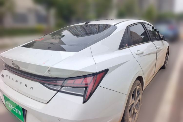 Used Hyundai Elantra 2022 1.5L CVT LUX Prestige Edition Rear Right 45 Deg