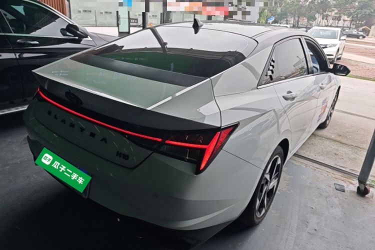 Used Hyundai Elantra 2022 1.5L CVT LUX Prestige Edition Rear Right 45 Deg