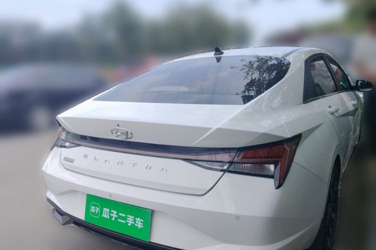 Used Hyundai Elantra 2022 1.5L CVT LUX Prestige Edition Rear Right 45 Deg