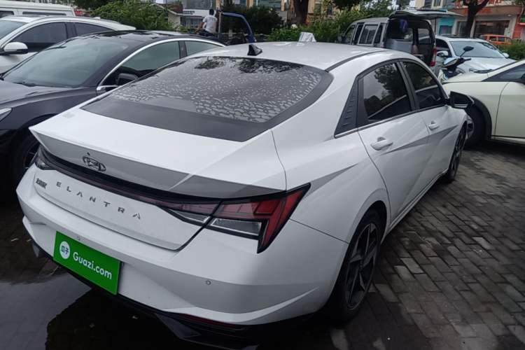 Used Hyundai Elantra 2022 1.5L CVT LUX Prestige Edition Rear Right 45 Deg