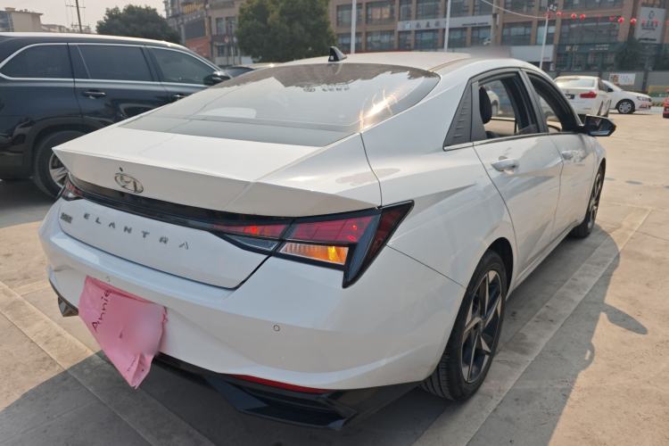Used Hyundai Elantra 2022 1.5L CVT GLX Elite Edition Rear Right 45 Deg