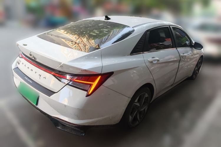 Used Hyundai Elantra 2022 1.5L CVT LUX Prestige Edition Rear Right 45 Deg