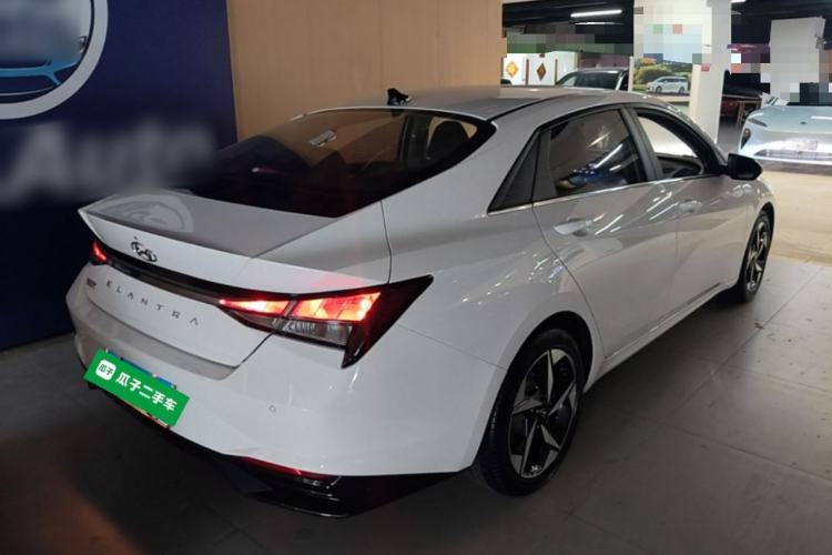 Used Hyundai Elantra 2022 1.5L CVT GLX Elite Edition Rear Right 45 Deg