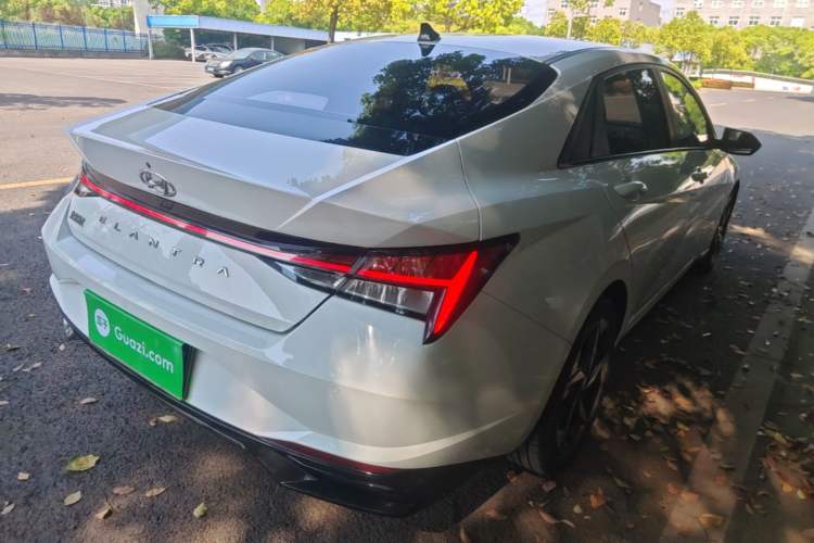 Used Hyundai Elantra 2022 1.5L CVT LUX Prestige Edition Rear Right 45 Deg