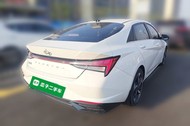 Used Hyundai Elantra 2022 1.5L CVT LUX Prestige Edition Rear Right 45 Deg