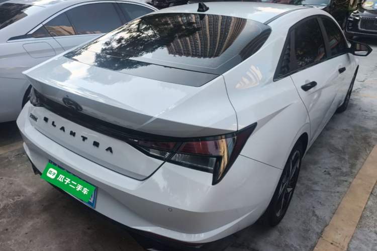 Used Hyundai Elantra 2022 1.5L CVT GLX Elite Edition Rear Right 45 Deg