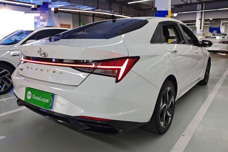 Used Hyundai Elantra 2022 1.5L CVT LUX Prestige Edition Rear Right 45 Deg