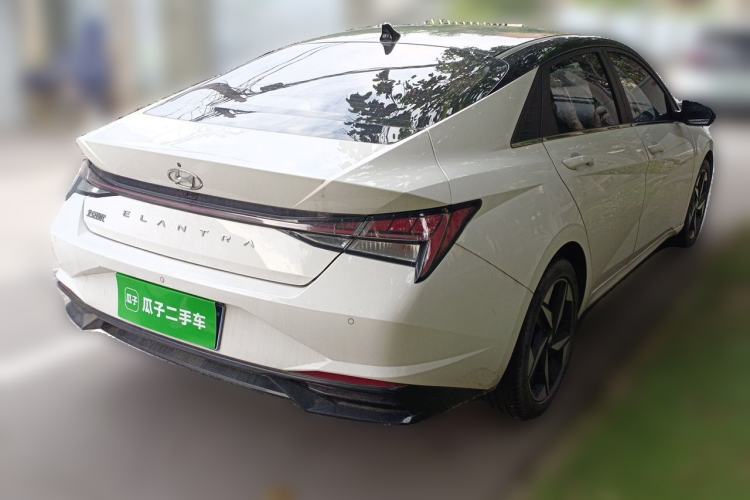 Used Hyundai Elantra 2022 1.5L CVT LUX Prestige Edition Rear Right 45 Deg