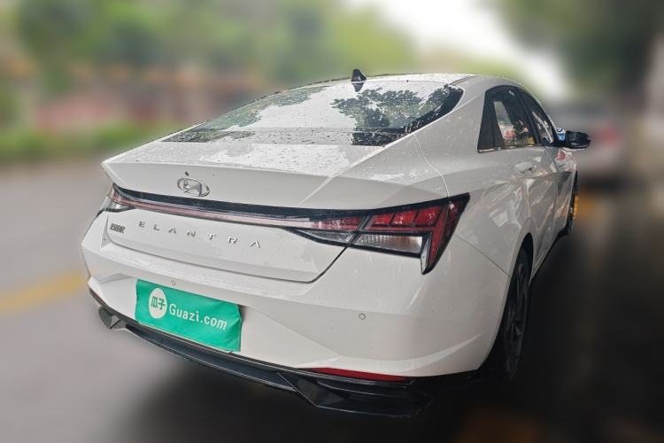 Used Hyundai Elantra 2022 1.5L CVT LUX Prestige Edition Rear Right 45 Deg