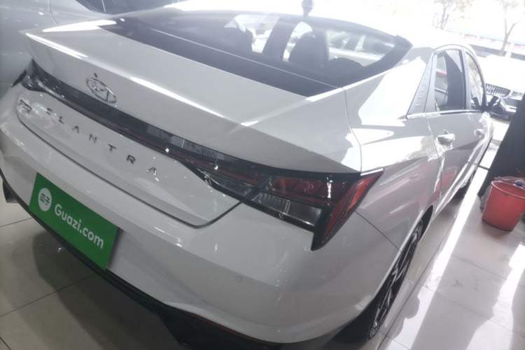 Used Hyundai Elantra 2022 1.5L CVT LUX Prestige Edition Rear Right 45 Deg