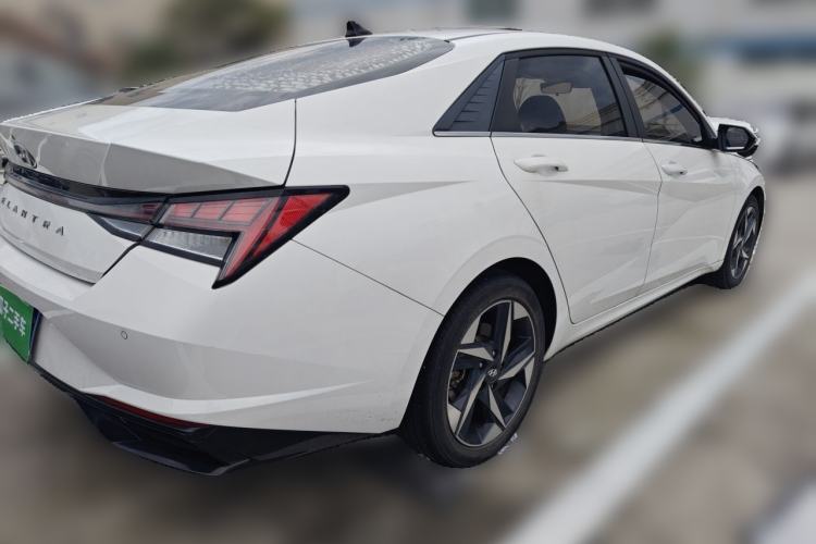 Used Hyundai Elantra 2022 1.5L CVT LUX Prestige Edition Rear Right 45 Deg