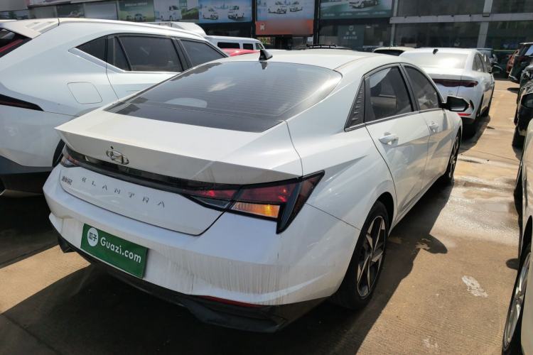 Used Hyundai Elantra 2022 1.5L CVT GLX Elite Edition Rear Right 45 Deg
