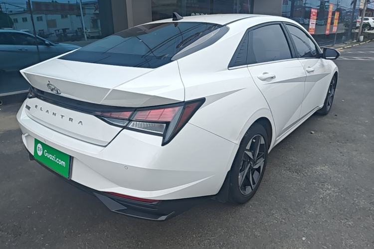 Used Hyundai Elantra 2022 1.5L CVT GLX Elite Edition Rear Right 45 Deg