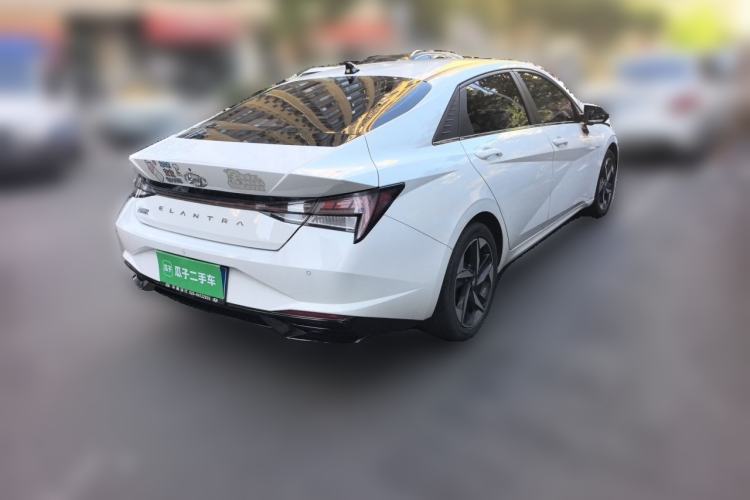 Used Hyundai Elantra 2022 1.5L CVT LUX Prestige Edition Rear Right 45 Deg