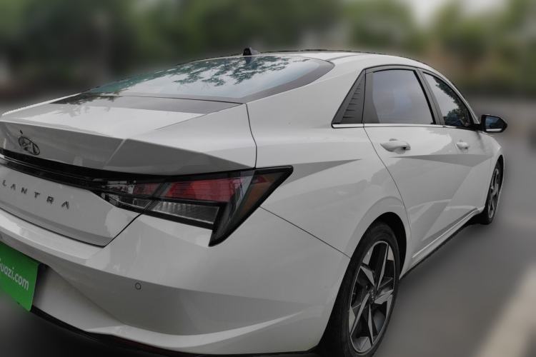 Used Hyundai Elantra 2022 1.5L CVT GLX Elite Edition Rear Right 45 Deg