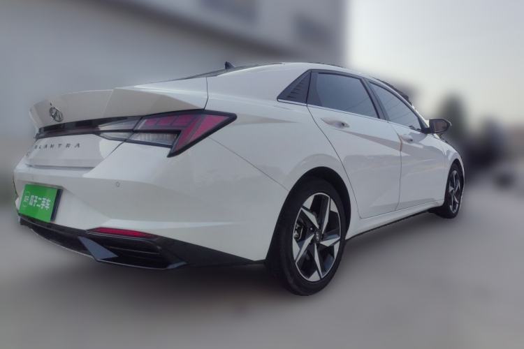Used Hyundai Elantra 2022 1.5L CVT LUX Prestige Edition Rear Right 45 Deg