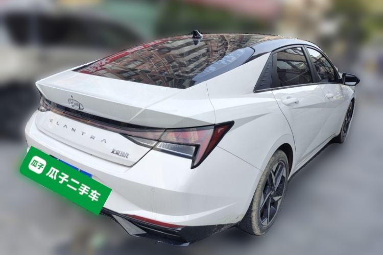 Used Hyundai Elantra 2022 1.5L CVT LUX Prestige Edition Rear Right 45 Deg