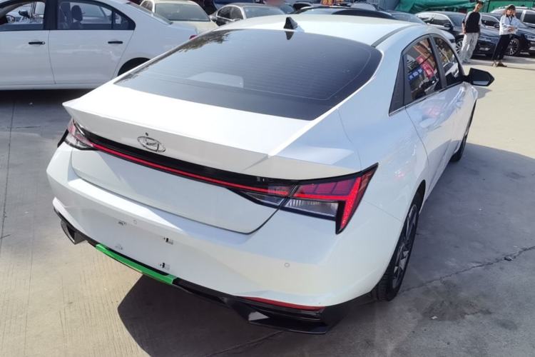 Used Hyundai Elantra 2022 1.5L CVT LUX Prestige Edition Rear Right 45 Deg