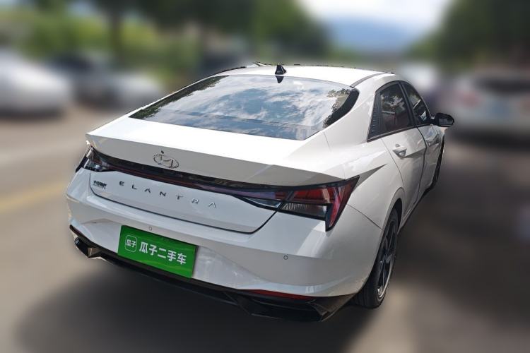 Used Hyundai Elantra 2022 1.5L CVT LUX Prestige Edition Rear Right 45 Deg