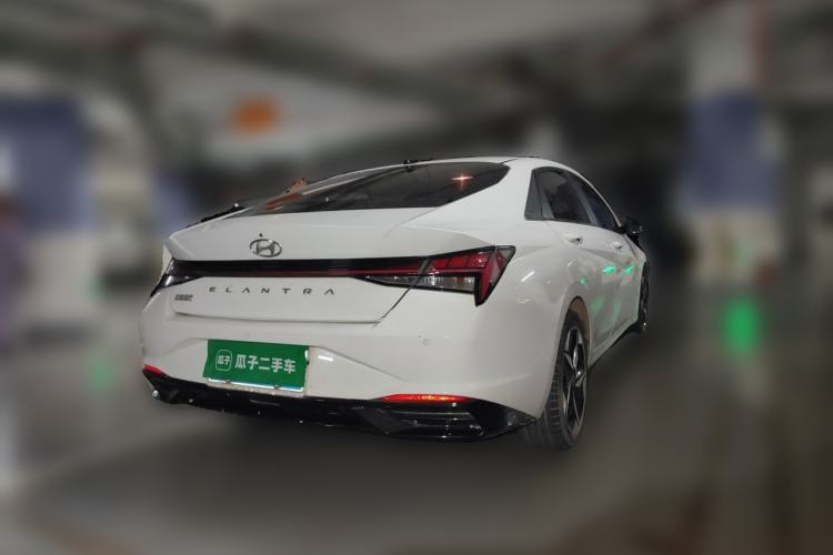 Used Hyundai Elantra 2022 1.5L CVT LUX Prestige Edition Rear Right 45 Deg