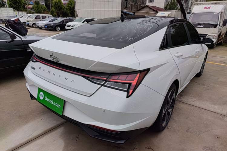 Used Hyundai Elantra 2022 1.5L CVT LUX Prestige Edition Rear Right 45 Deg
