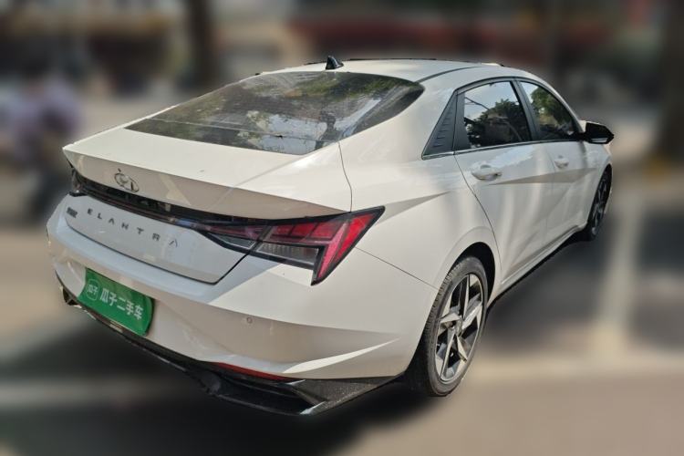 Used Hyundai Elantra 2022 1.5L CVT LUX Prestige Edition Rear Right 45 Deg