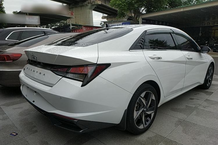 Used Hyundai Elantra 2022 1.5L CVT GLX Elite Edition Rear Right 45 Deg