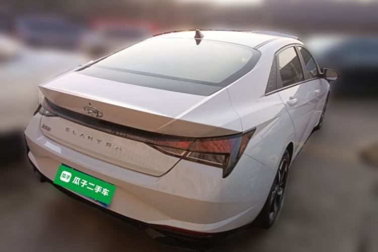 Used Hyundai Elantra 2022 1.5L CVT GLX Elite Edition Rear Right 45 Deg