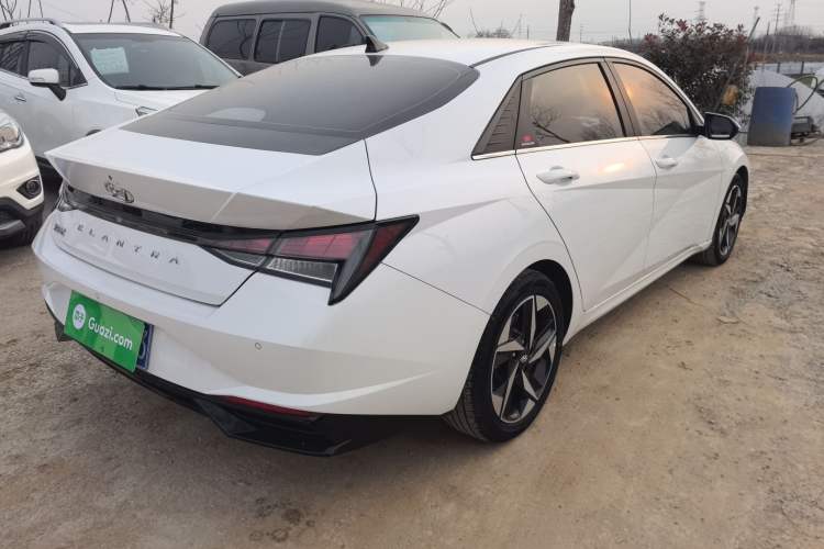 Used Hyundai Elantra 2022 1.5L CVT GLX Elite Edition Rear Right 45 Deg