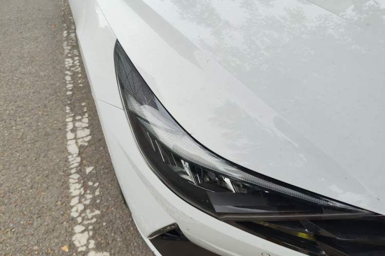 Used Hyundai Elantra 2022 1.5L CVT GLX Elite Edition Right Front Headlight