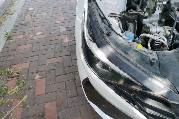 Used Hyundai Elantra 2022 1.5L CVT GLX Elite Edition Right Front Headlight