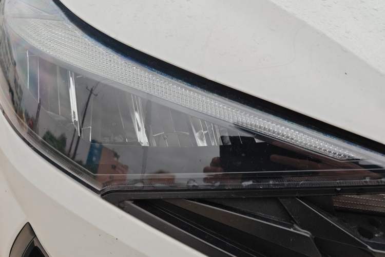 Used Hyundai Elantra 2022 1.5L CVT LUX Prestige Edition Right Front Headlight