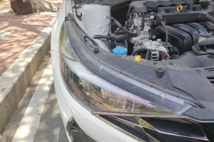Used Hyundai Elantra 2022 1.5L CVT LUX Prestige Edition Right Front Headlight