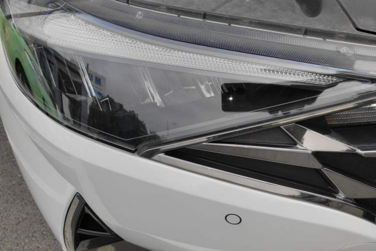 Used Hyundai Elantra 2022 1.5L CVT GLX Elite Edition Right Front Headlight