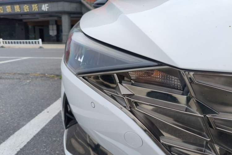 Used Hyundai Elantra 2022 240TGDi DCT LUX Prestige Edition Right Front Headlight