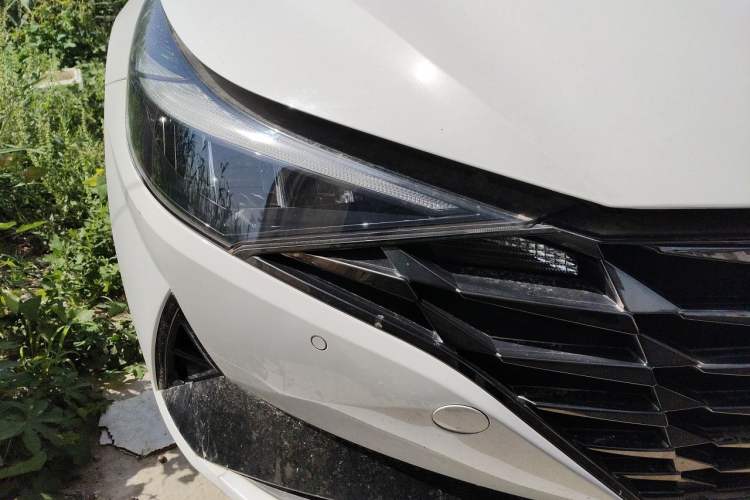 Used Hyundai Elantra 2022 1.5L CVT LUX Prestige Edition Right Front Headlight