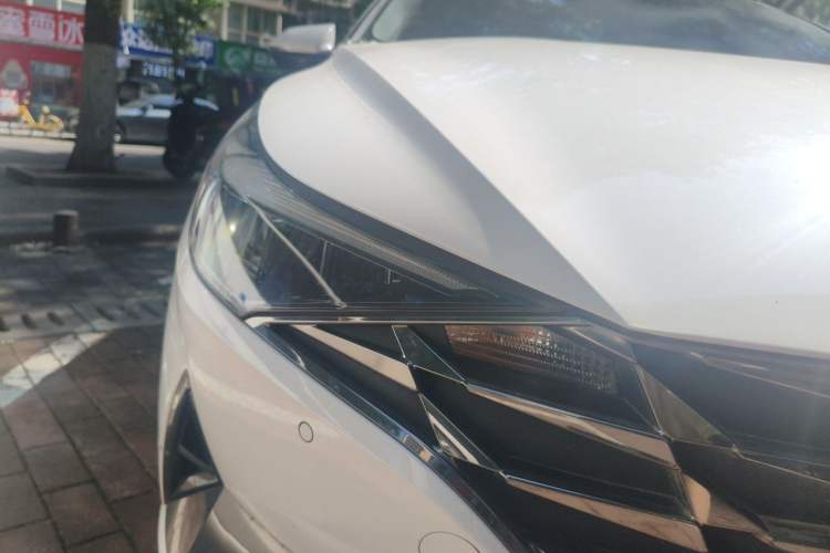 Used Hyundai Elantra 2022 1.5L CVT GLX Elite Edition Right Front Headlight
