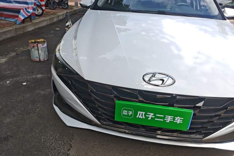 Used Hyundai Elantra 2022 1.5L CVT LUX Prestige Edition Right Front Headlight