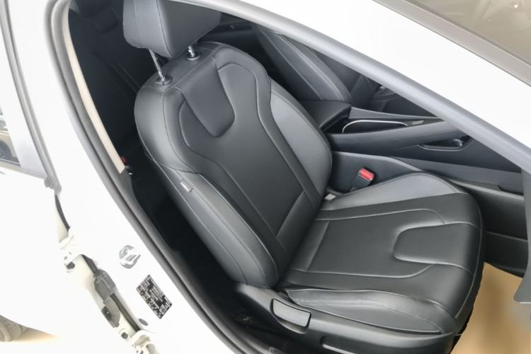 Used Hyundai Elantra 2022 1.5L CVT GLX Elite Edition Right Front Seat