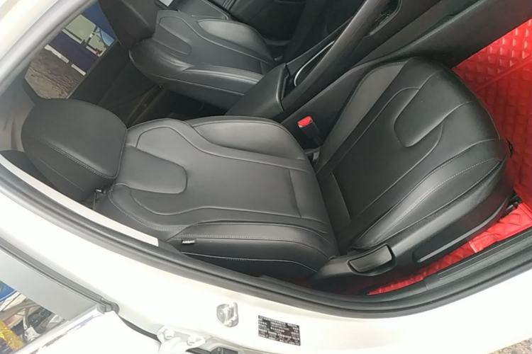 Used Hyundai Elantra 2022 1.5L CVT GLX Elite Edition Right Front Seat