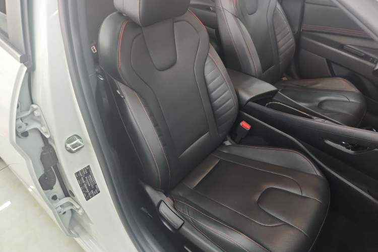 Used Hyundai Elantra 2022 240TGDi DCT LUX Prestige Edition Right Front Seat