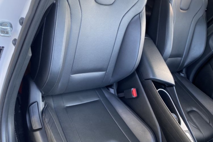 Used Hyundai Elantra 2022 1.5L CVT GLX Elite Edition Right Front Seat