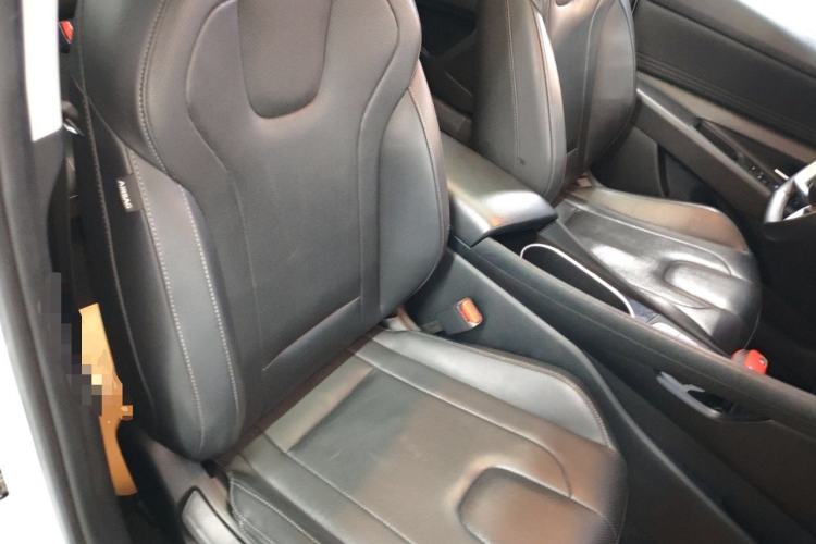 Used Hyundai Elantra 2022 1.5L CVT LUX Prestige Edition Right Front Seat