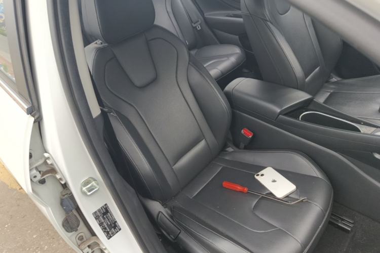 Used Hyundai Elantra 2022 1.5L CVT LUX Prestige Edition Right Front Seat