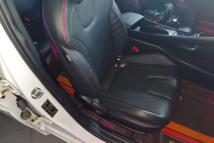 Used Hyundai Elantra 2022 240TGDi DCT LUX Prestige Edition Right Front Seat
